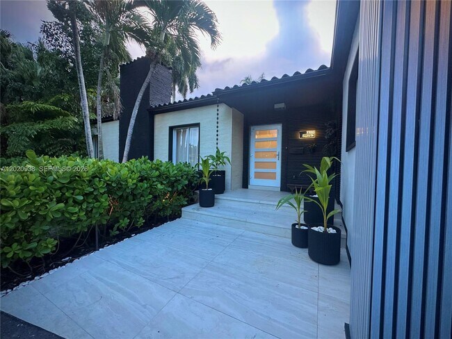 7700 Coquina Dr