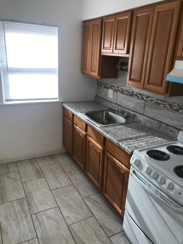 Building Photo - 4811 Cadieux Rd