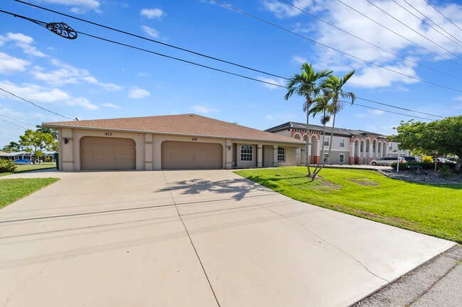 Photo - 409 SW 47th Ter