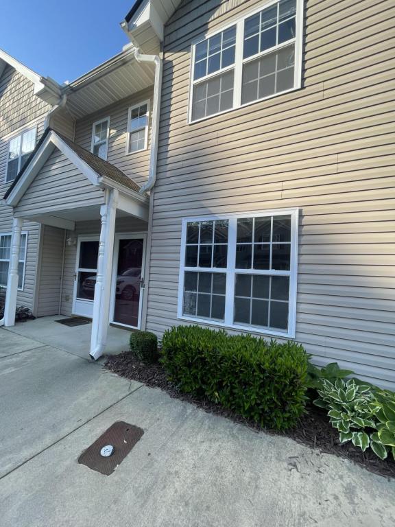 Building Photo - 93 Creekside Dr