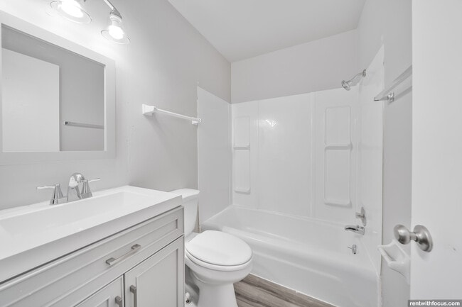 Photo - 205 Adams St.