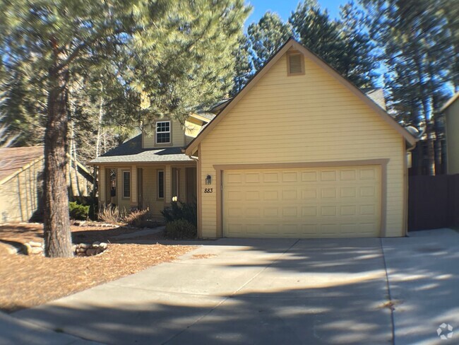 Building Photo - Great 4 bedroom home in  Ponderosa trails!!!!