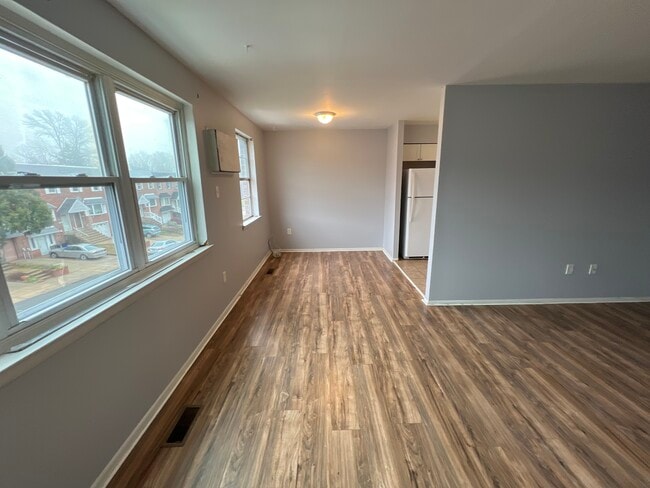 Building Photo - 4714 Saint Denis Dr Unit B Rental