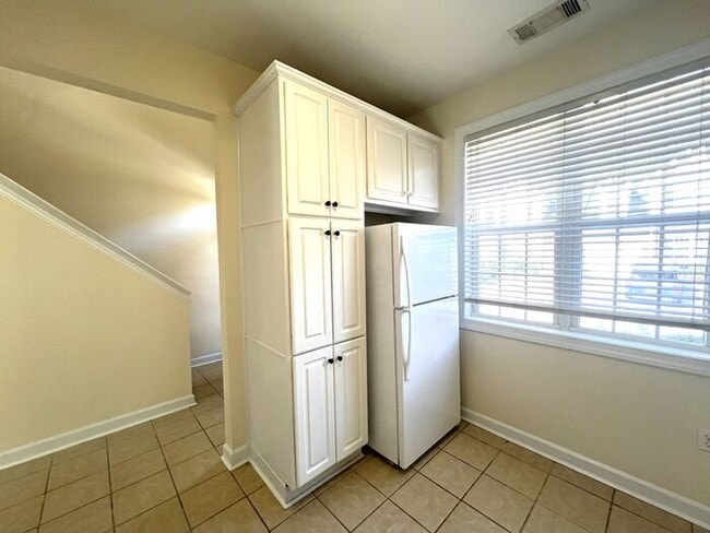 Photo - 4BRd Carleton Place, Upscale Brick town home, 1 car garage! Central Wilmington!