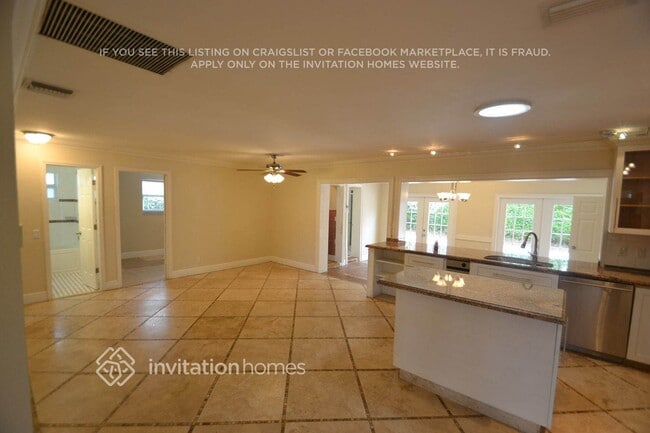 Photo - 830 N 10th Ave