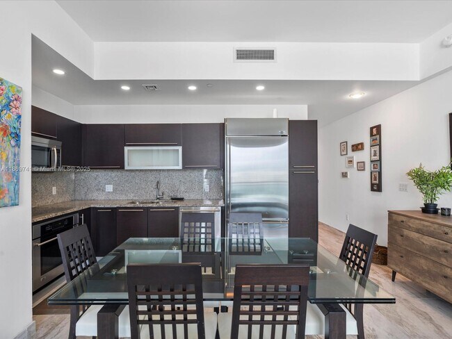 Photo - 950 Brickell Bay Dr Unit 5206