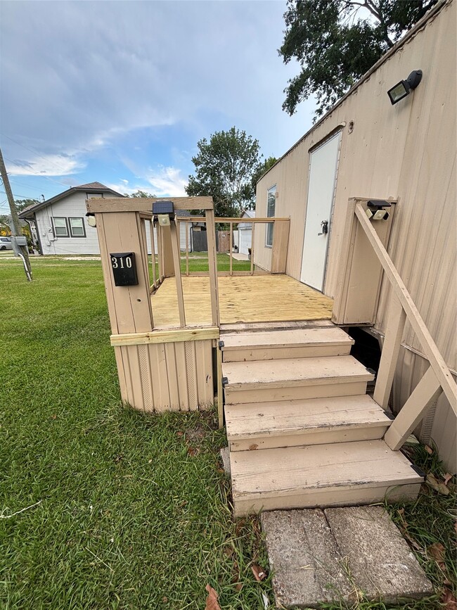 Photo - 310 N Gaillard St
