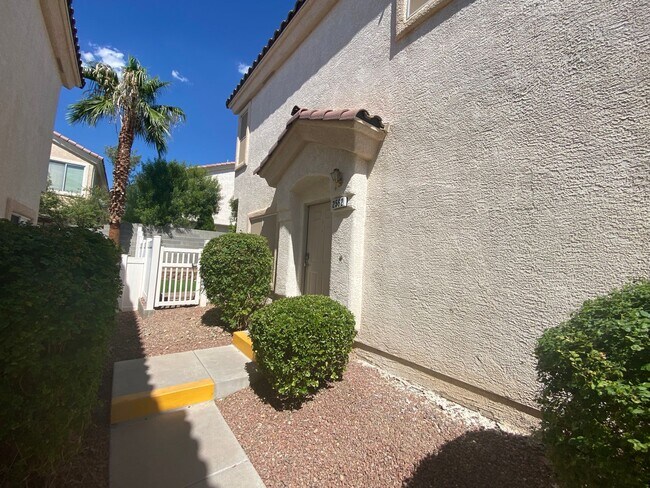2562 Land Rush Dr