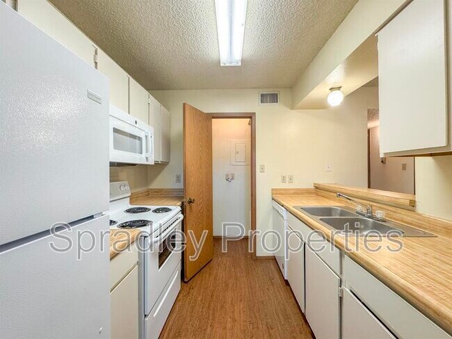 Photo - Troy Terrace Apartments