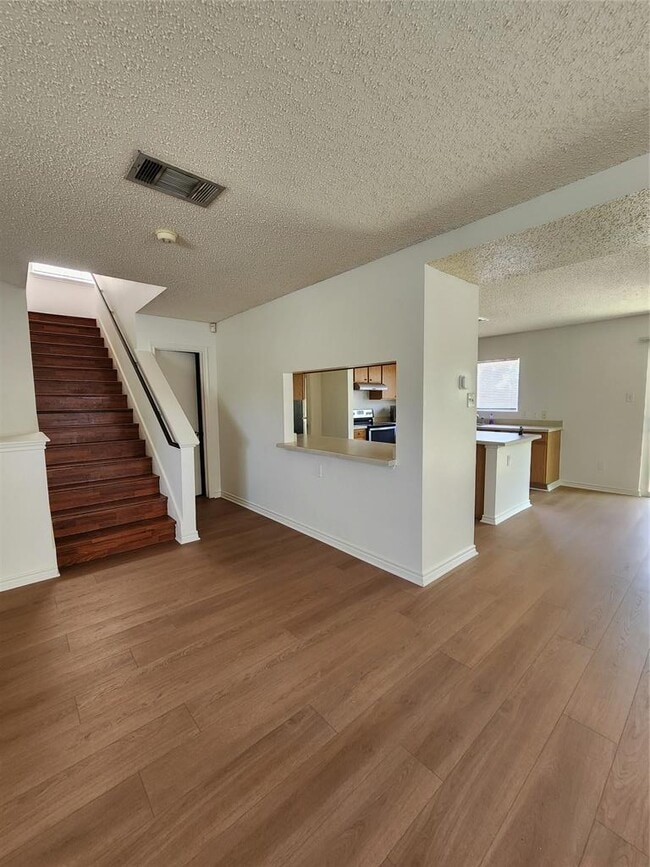 Photo - 2704 Vinson Ct