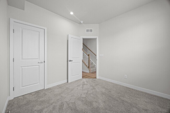 Photo - 2833 Statesville Ave