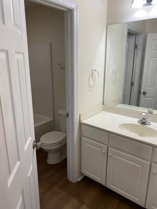 Photo - 3 Bedroom || 2.5 Bathroom - Townhome