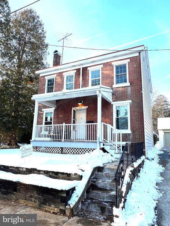 Photo - 209 Sharpless St