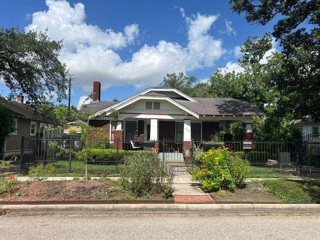 Building Photo - 4009 Norhill Blvd Rental