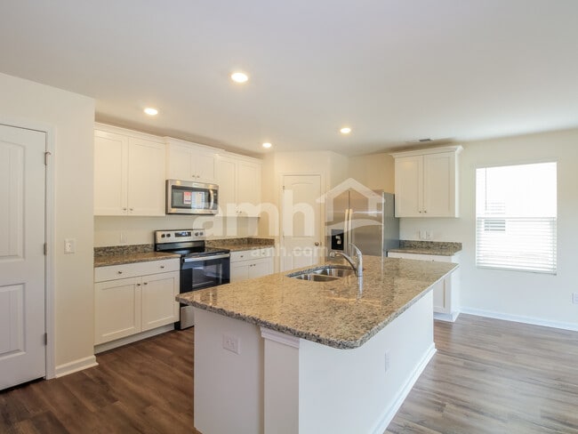 Photo - 1359 John Swann St