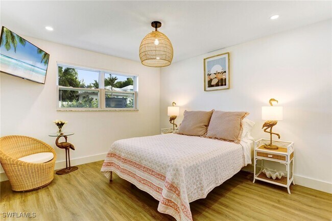 Photo - 1793 Smugglers Cove