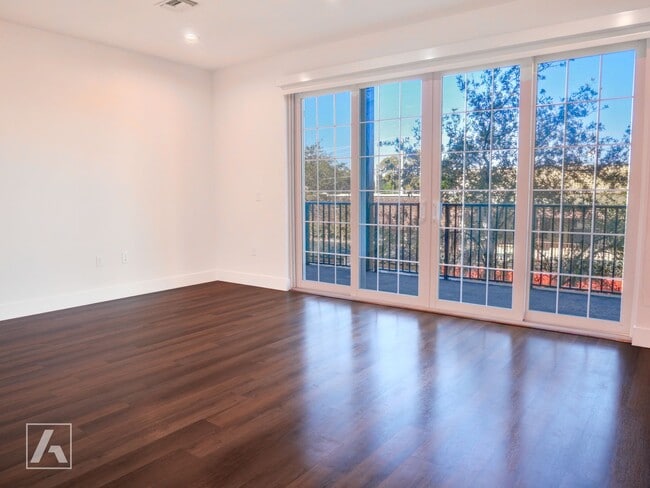 Photo - 201 S Sanford Ave Unit 202