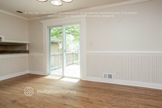 Photo - 1321 Laura Ln