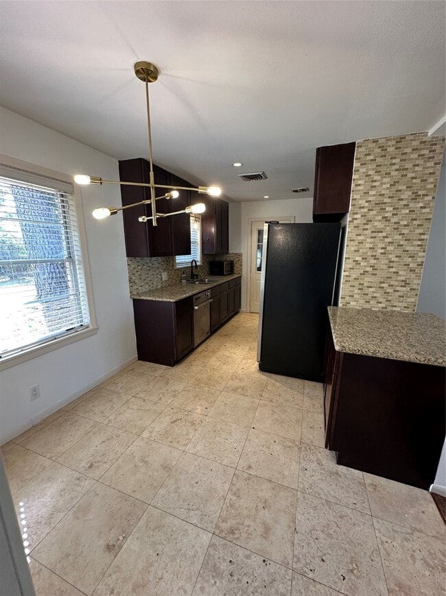 Photo - 4913 Nina Lee Ln