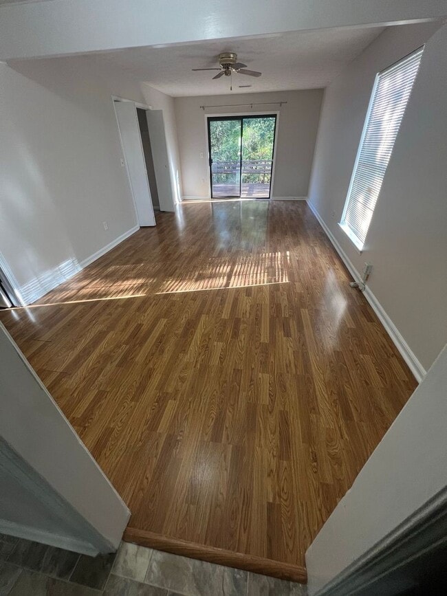 Photo - 3028 Dale Ct Unidad 3028 - B Dale Court