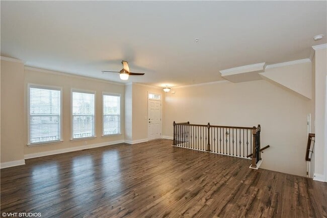 Photo - 200 Braeden Wy