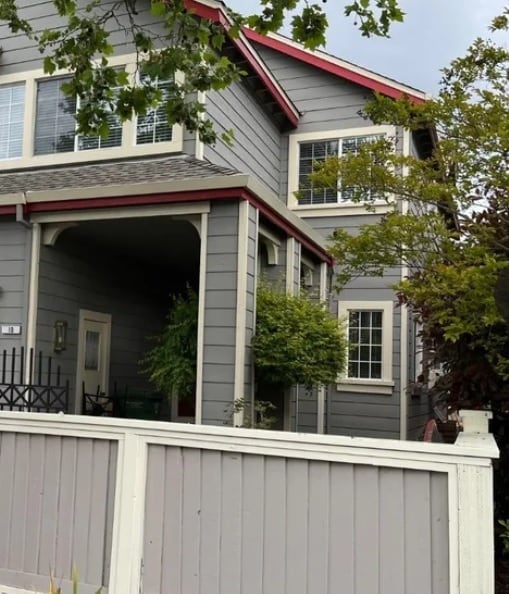 Building Photo - 10 Gregory Pl