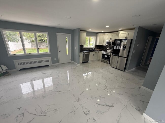 Building Photo - 25 Martin Rd S