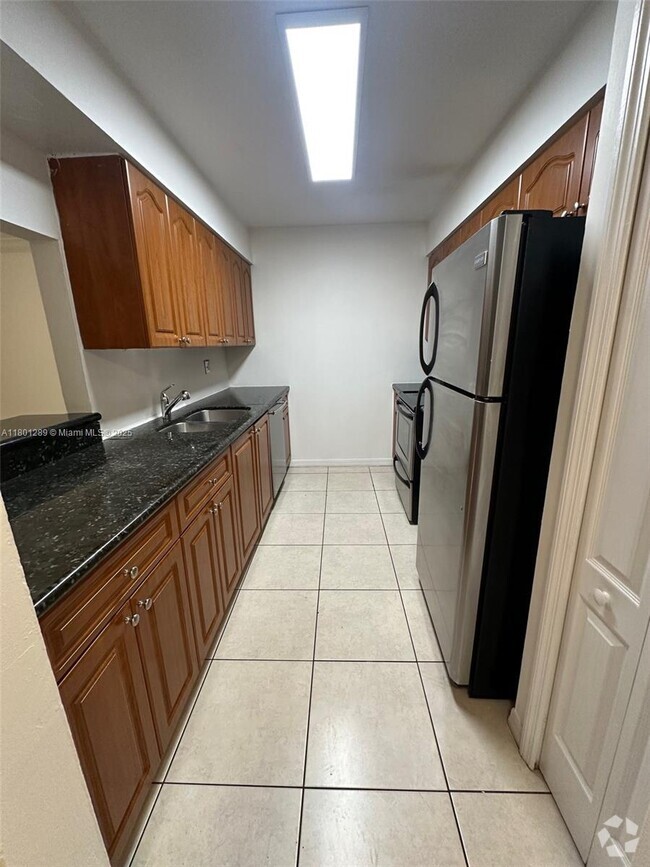 Building Photo - 8401 NW 8th St Unit 102 Rental