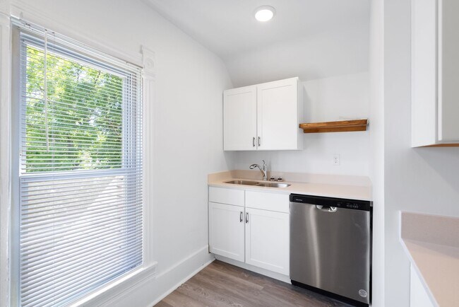 Photo - 2104 College St Unidad Apt 3