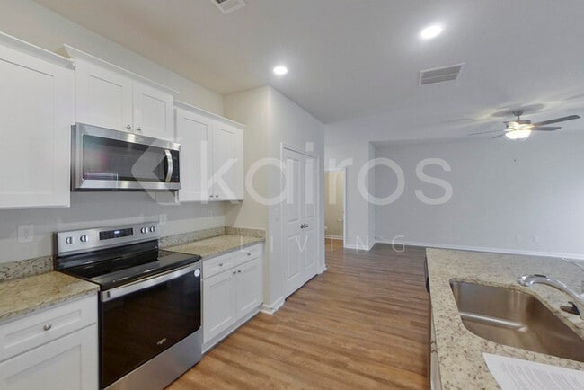 3564 Bridgewood Dr