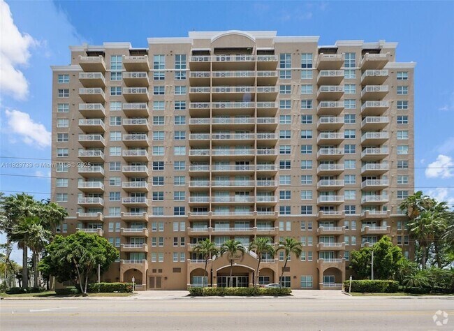 Building Photo - 2665 SW 37th Ave Unit 612 Rental