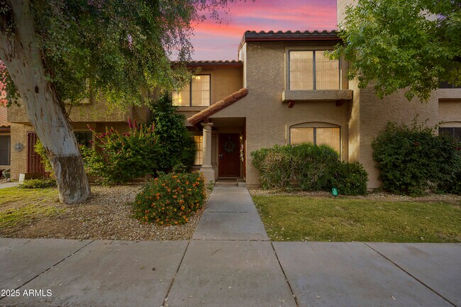 Building Photo - 4901 E Kelton Ln Rental