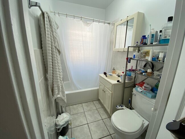 Photo - 5060 N Wolcott Ave Unit E1