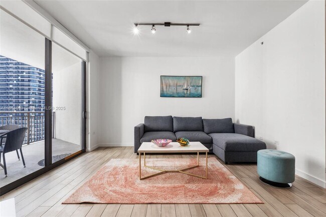 Photo - 999 SW 1st Ave Unidad 2601
