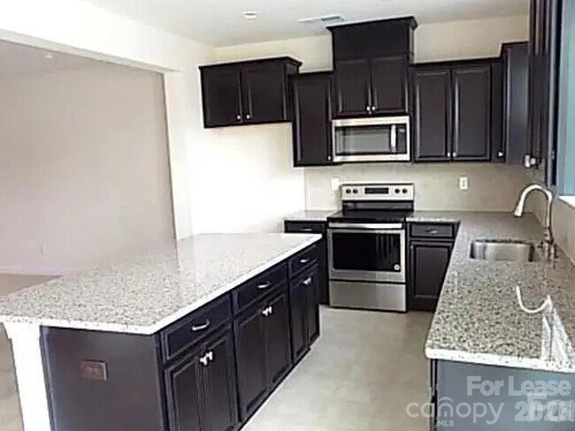 Photo - 5633 Garrow Glen Rd