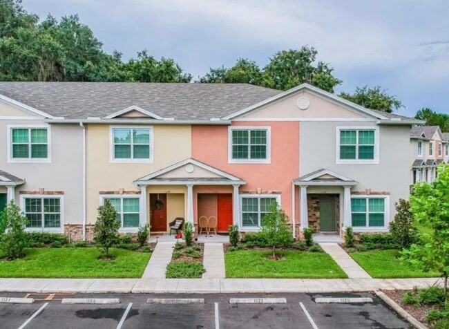 Building Photo - 1122 Hillhurst Dr Unit 1122 Hillhurst Drive