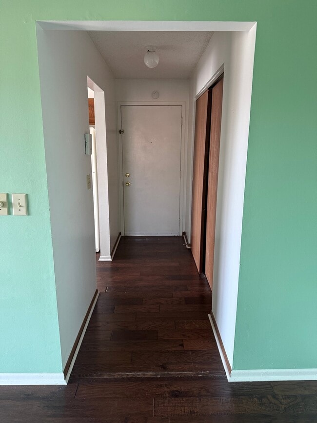 Photo - 3944 Mack Rd