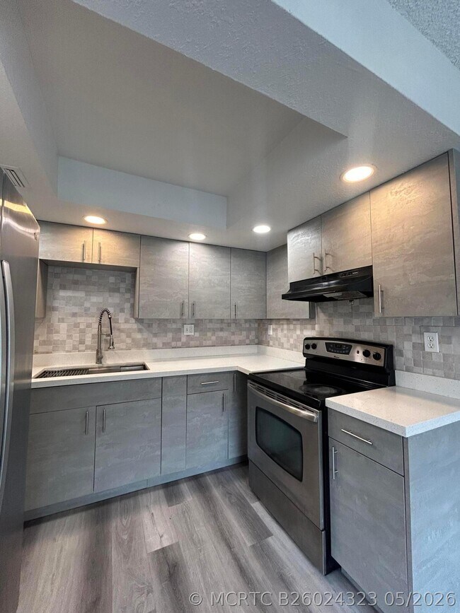 2229 NW 59th Ave Unit 70-c