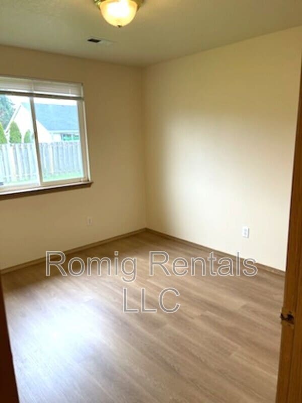 Photo - 15923 NE 90th St