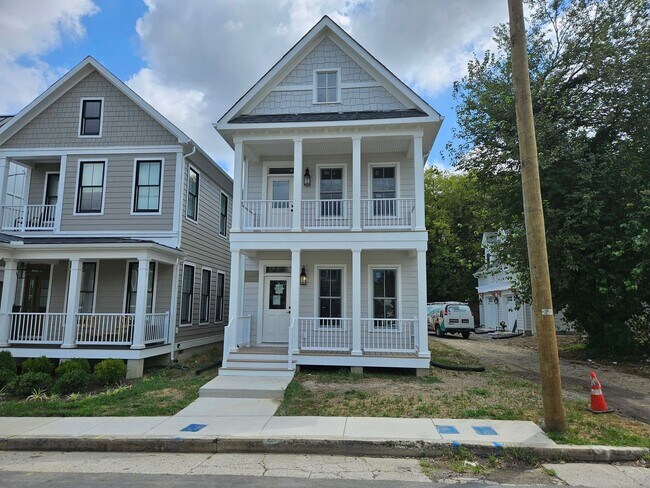Building Photo - 961 Pink St Unit Apt. A