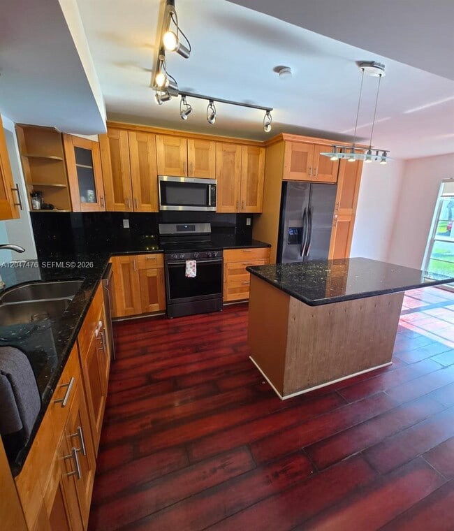 Photo - 926 NE 27th Ave