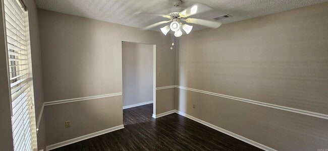 Photo - 2009 Cedarwood Cove