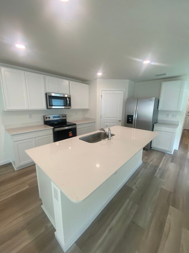 11486 Memorial Dr