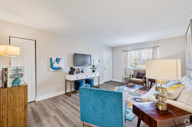 Sala de estar - Cambridge Apartments