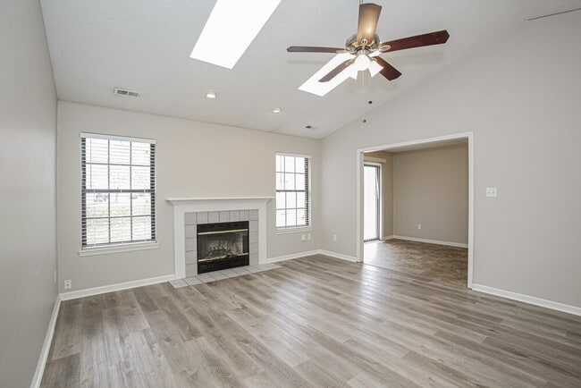 Photo - 5040 Harpers Ln