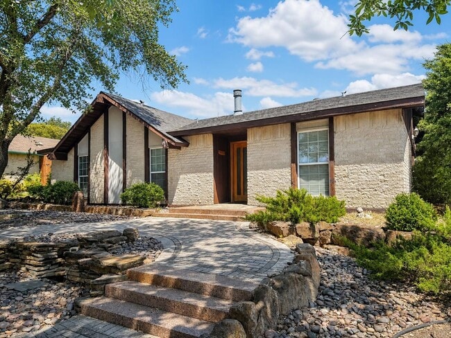 Building Photo - 11067 Wallbrook Dr