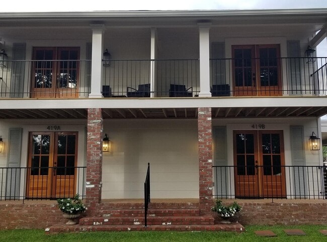 Photo - 417 1st St S