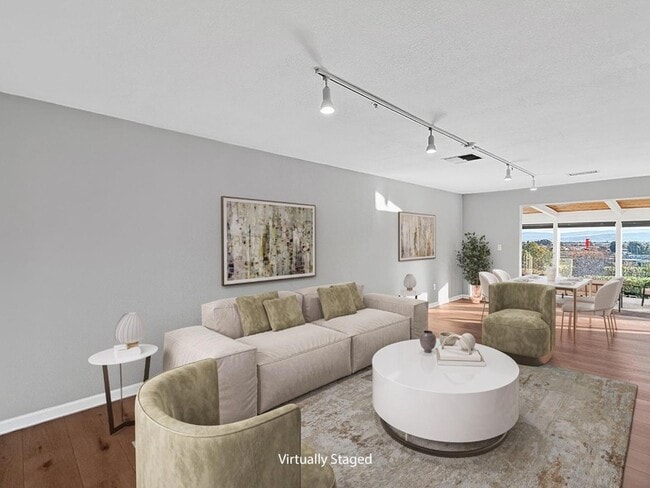 Photo - 2800 Roop Rd