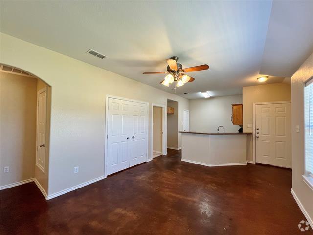 Building Photo - 124 Sunburst Ct Rental