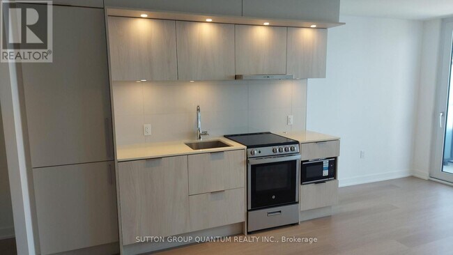 Photo - 448 Burnhamthorpe Rd W Unit 2607